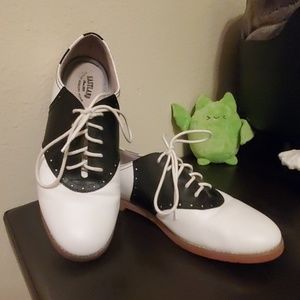 Womans Sadie shoes!
